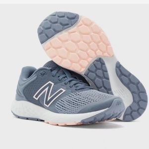 NWB New Balance 520 v7 Womens Size 6.5